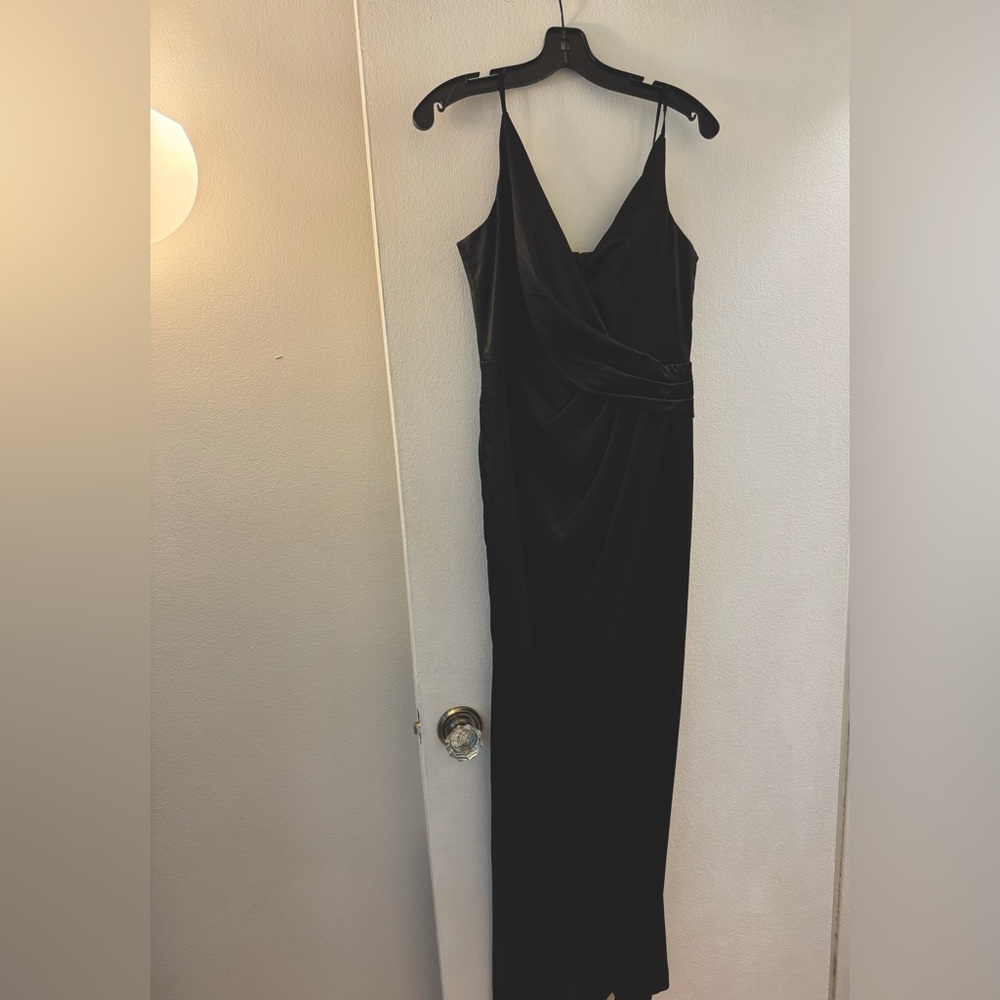 Aidan by Aidan Mattox black satin v-neck wedding guest maxi dress w/slit size M